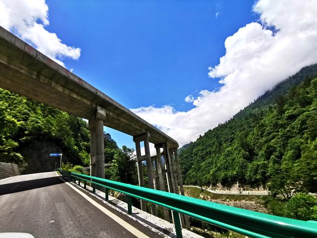 磨榆公路最新动态，探寻小巷中的独特风味