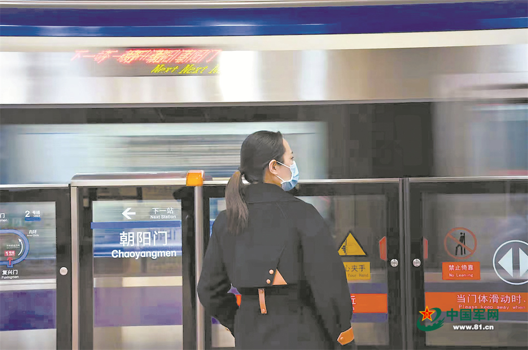 2024澳门六开彩开奖结果查询,快速解答方案设计_桌面款12.613