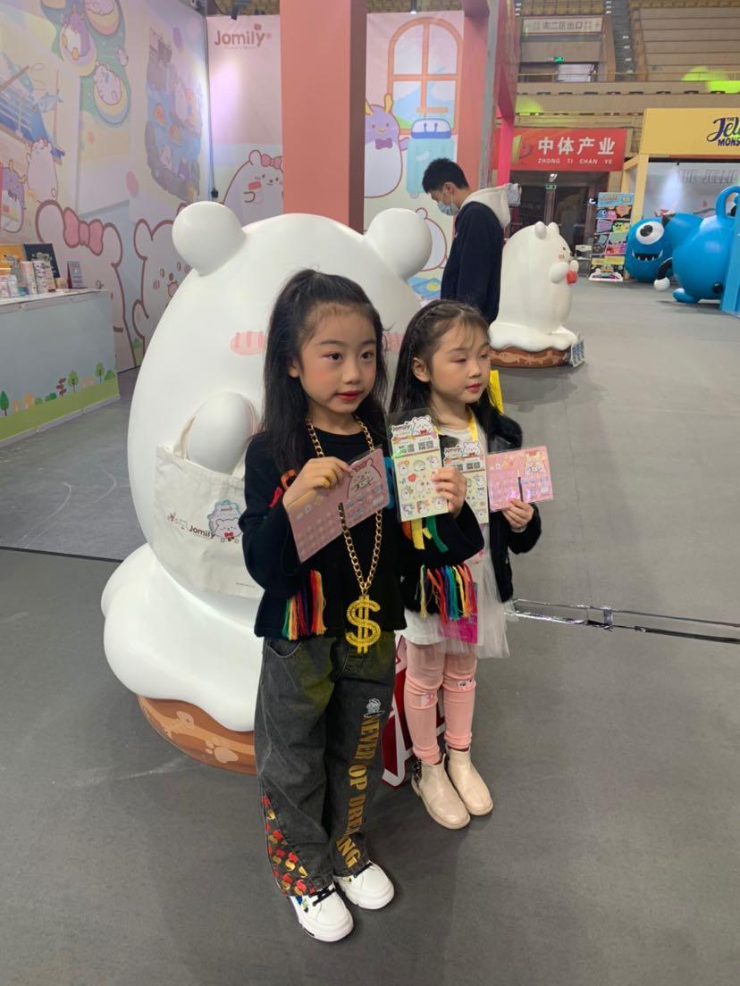 变装乐园最新风尚，小巷深处的时尚秘密揭秘