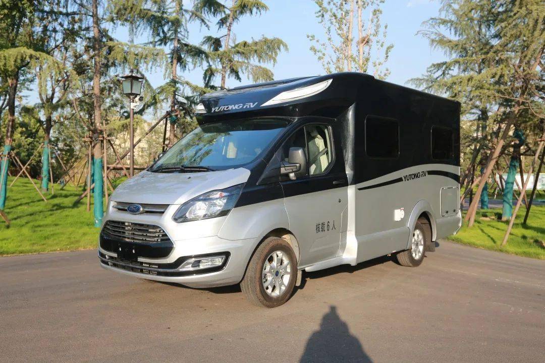 最新尊旅房车，探索移动旅行的未来新纪元