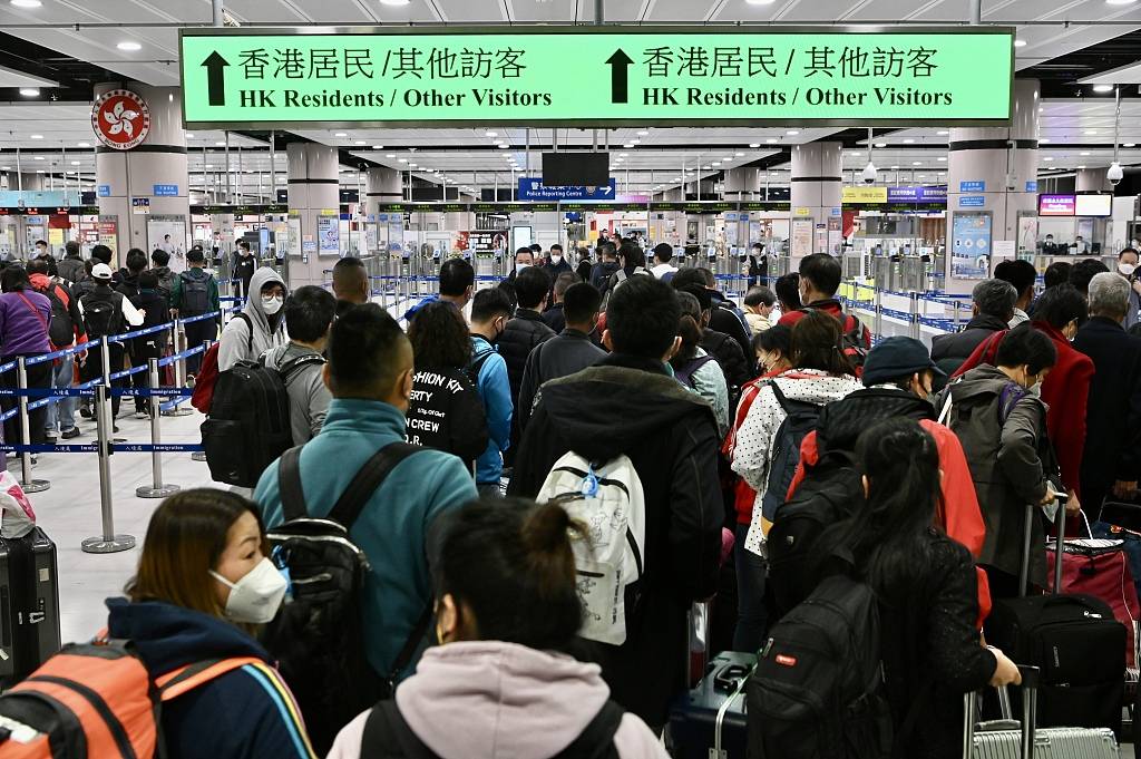 内地赴港最新入境动态与巷弄深处的独特风情美食探索