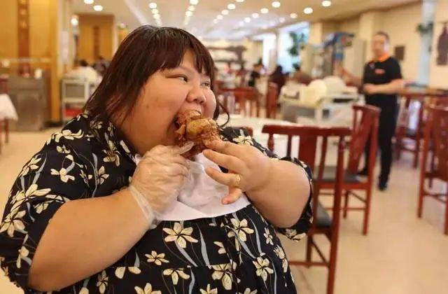隐藏小巷的特色小店，美食、文化之旅的别样风情