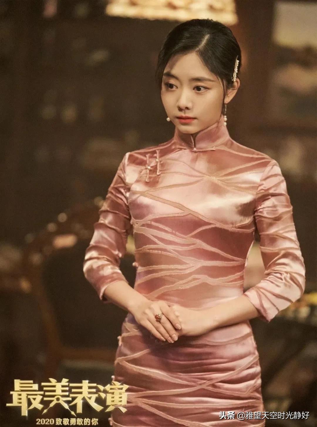 女明星穿旗袍